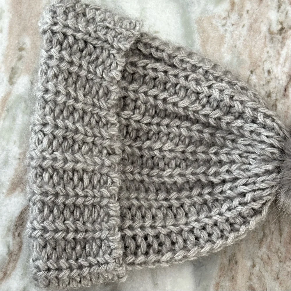 Grey Knit Wool Alpaca Acrylic Blend Fall / Winter Beanie With Faux Fur Pom